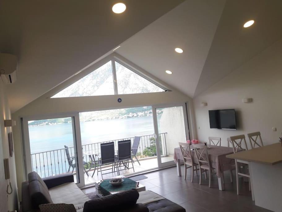 2Br Apartment With Pool 코토르 외부 사진
