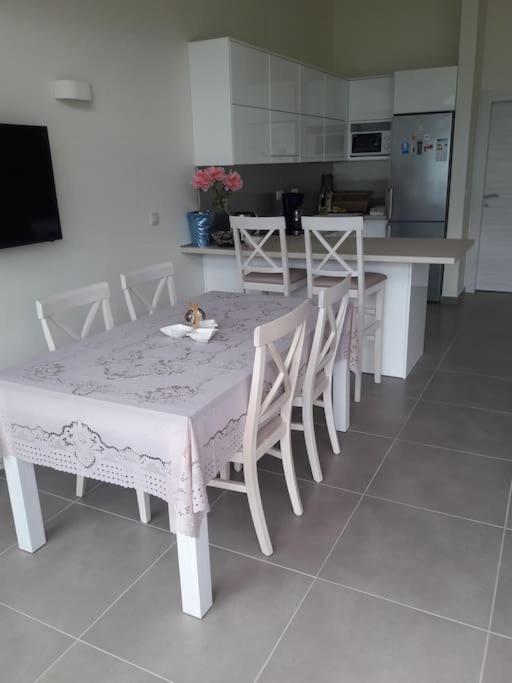 2Br Apartment With Pool 코토르 외부 사진