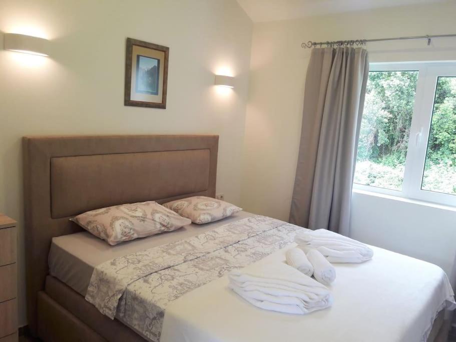 2Br Apartment With Pool 코토르 외부 사진